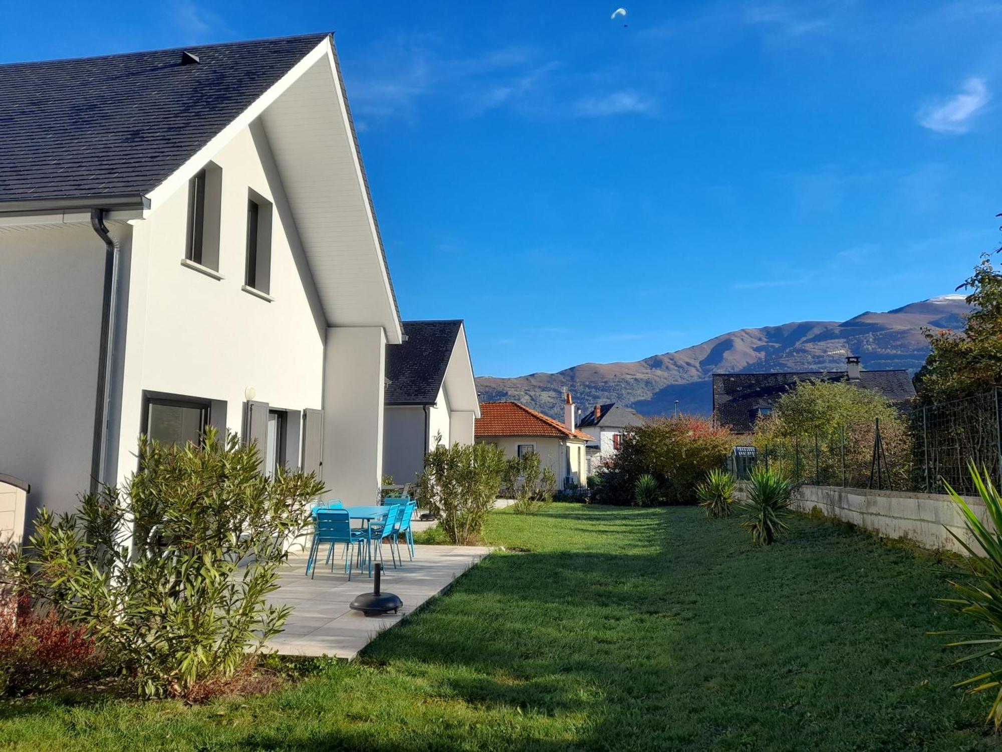 Gite L'Angelique Fleurs Des Pyrenees Argeles-Gazost Exterior photo